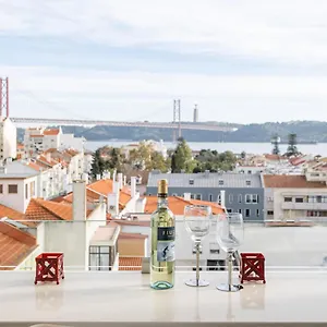 tejo-river-view-apartment-nearby-belm.hotels-lisbon-portugal.com/